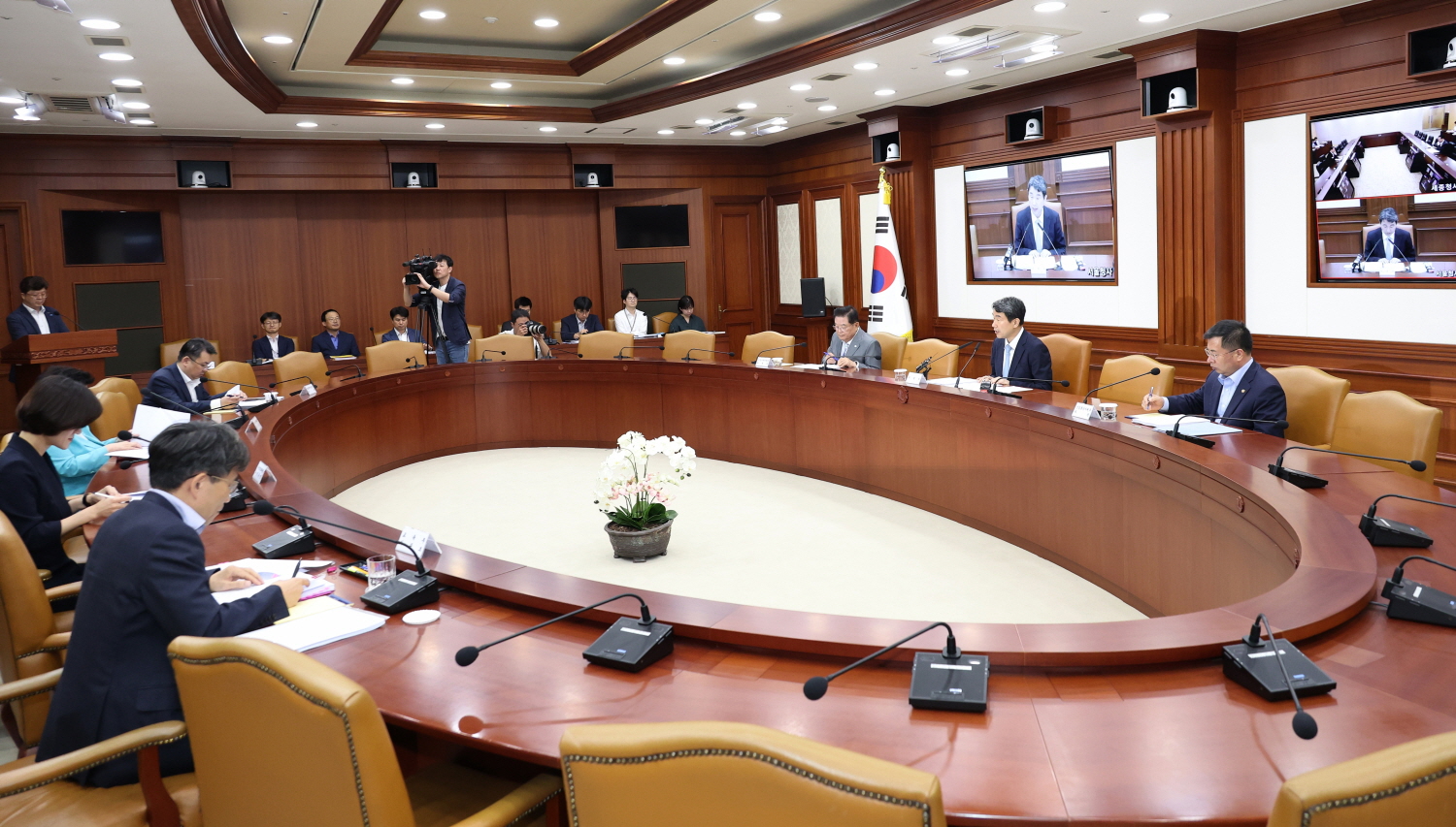 이주호 부총리 겸 교육부장관은 8월 16일(수) 정부서울청사에서 제7차 사회관계장관회의를 개최