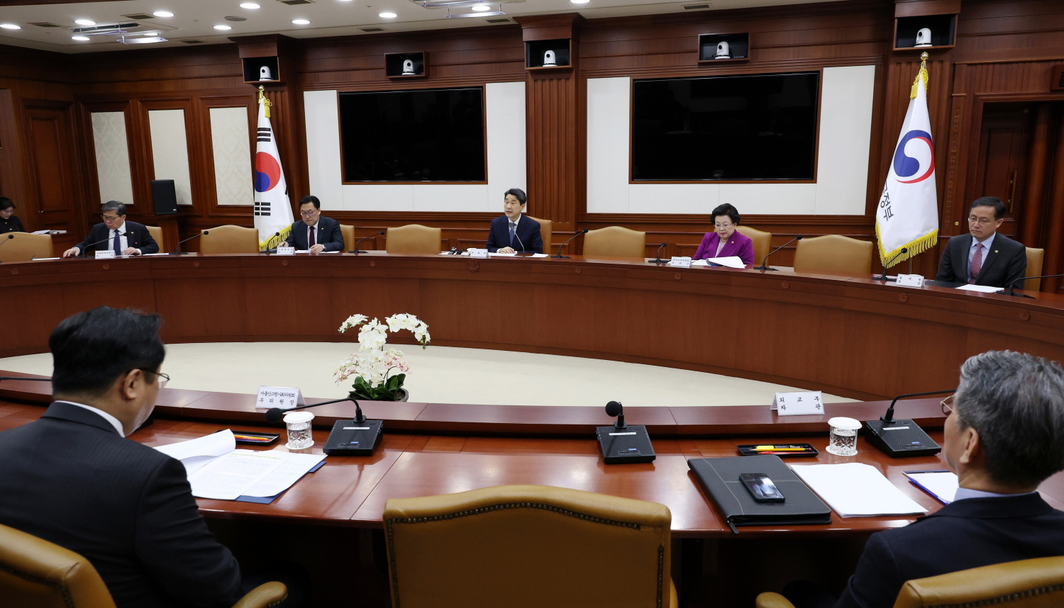 이주호 부총리 겸 교육부장관은 3월 8일(금) 정부서울청사에서 제2차 사회관계장관회의를 개최
