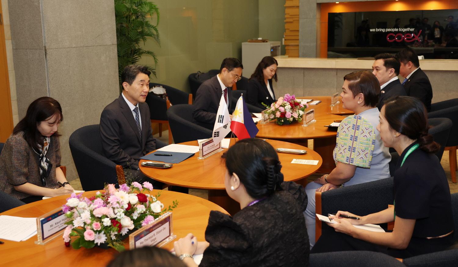 MOE to Bilateral meeting with Vice President of the Philippines 사진