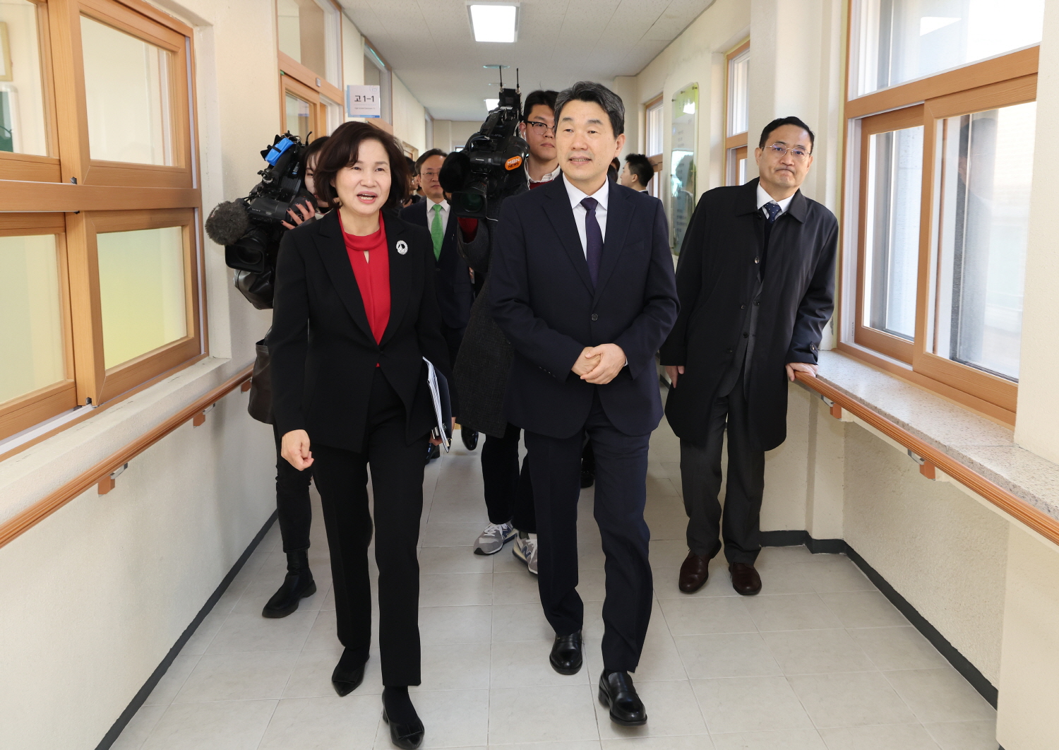 이주호 부총리 겸 교육부장관은 2024학년도 대학수학능력시험에 응시하는 장애 학생을 격려하기 위해 11월 15(수), 서울맹학교를 방문했다. 