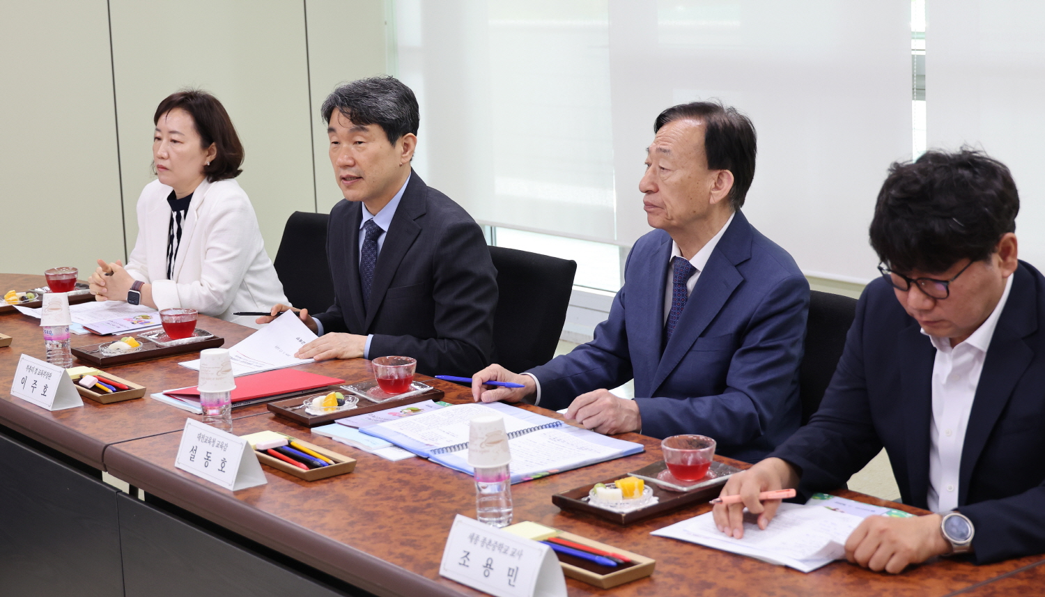 이주호 부총리 겸 교육부장관은 5월 17일(금), 대전 에듀힐링센터를 방문해 ‘제26차 찾아가는 함께차담회’를 개최했다.