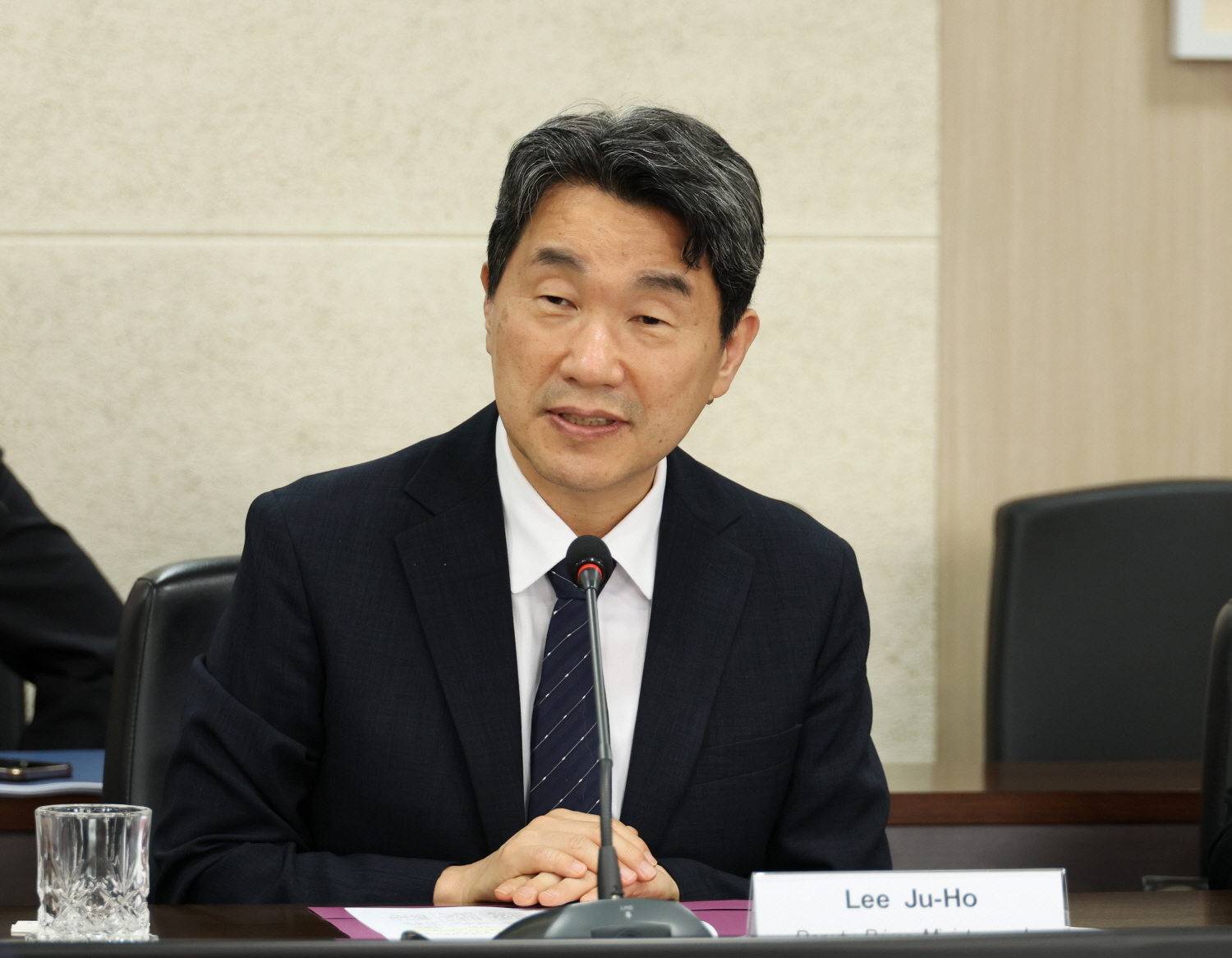 이주호 부총리 겸 교육부 장관은 6월 5일(수), 한국교육시설안전원에서 리샤르 필라코타(Richard FILAKOTA) 중앙아프리카공화국 경제기획협력부 장관과 면담했다.