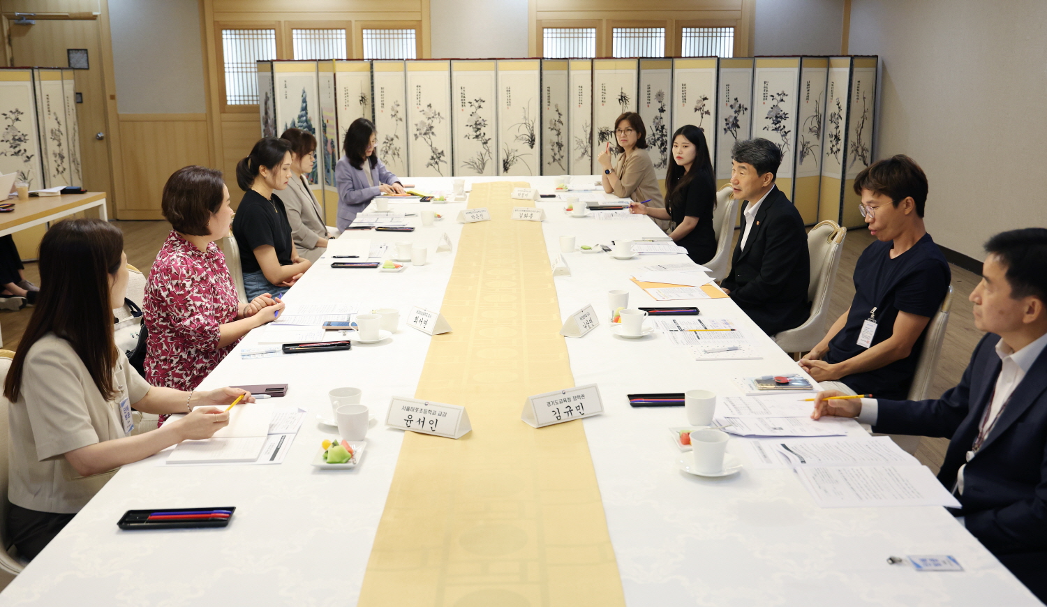 이주호 부총리 겸 교육부 장관은 7월 23일(화), 정부서울청사에서 ‘학생 마음건강 지원 방안’을 주제로 제37차 함께차담회를 개최했다.