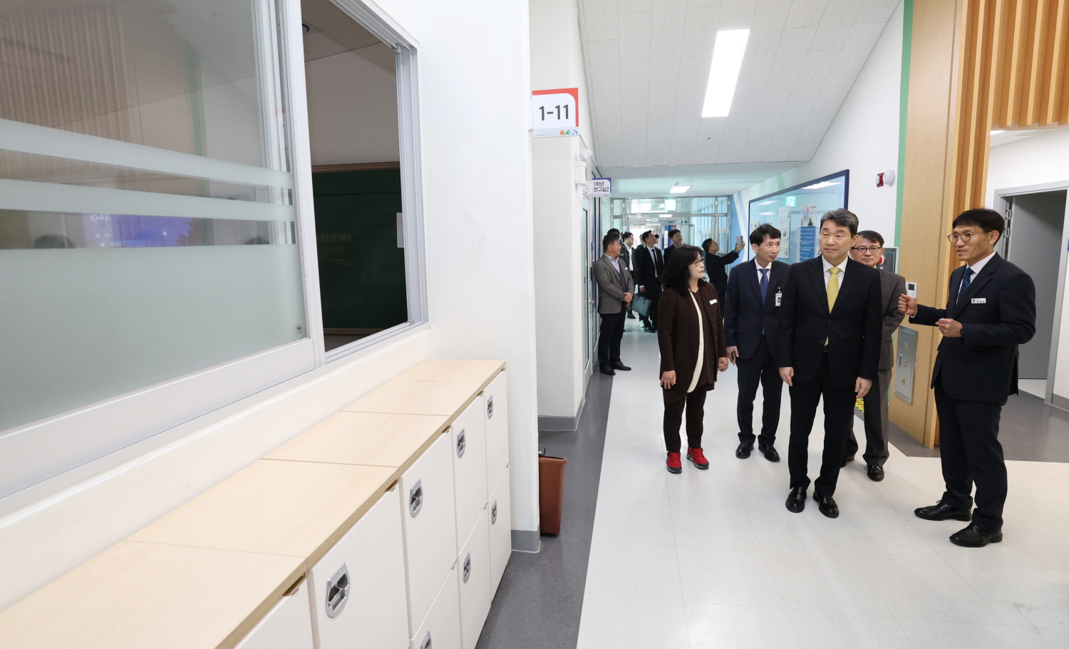 이주호 부총리 겸 교육부 장관은 2025학년도 대학수학능력시험 준비상황 점검을 위해 11월 11(월), 충남 아산시 이순신고등학교를 방문했다.