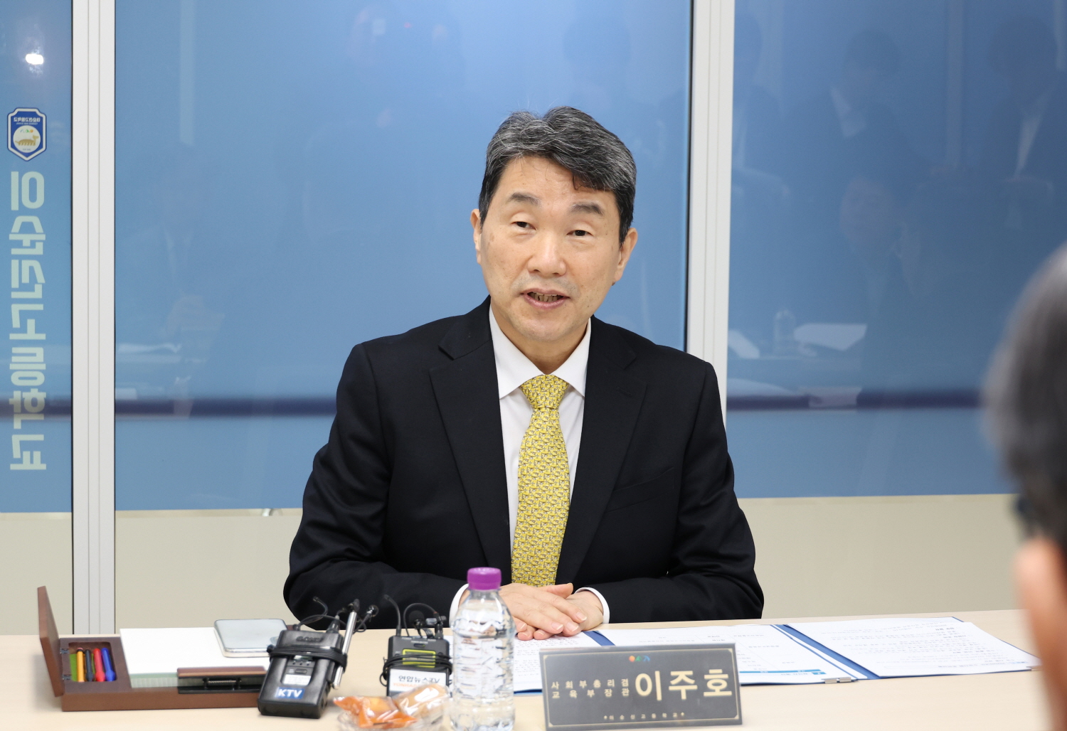 이주호 부총리 겸 교육부 장관은 2025학년도 대학수학능력시험 준비상황 점검을 위해 11월 11(월), 충남 아산시 이순신고등학교를 방문했다.