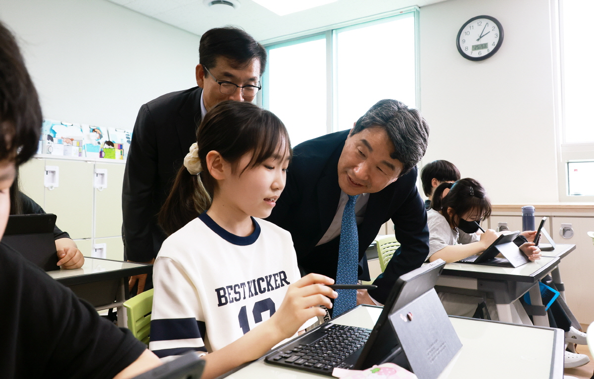 AIDT 활용 학교 방문