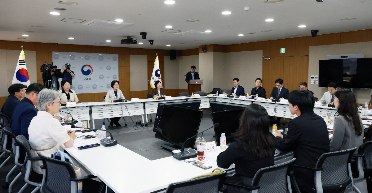 의대교육자문단 첫 회의 참석 및 위촉장 수여식