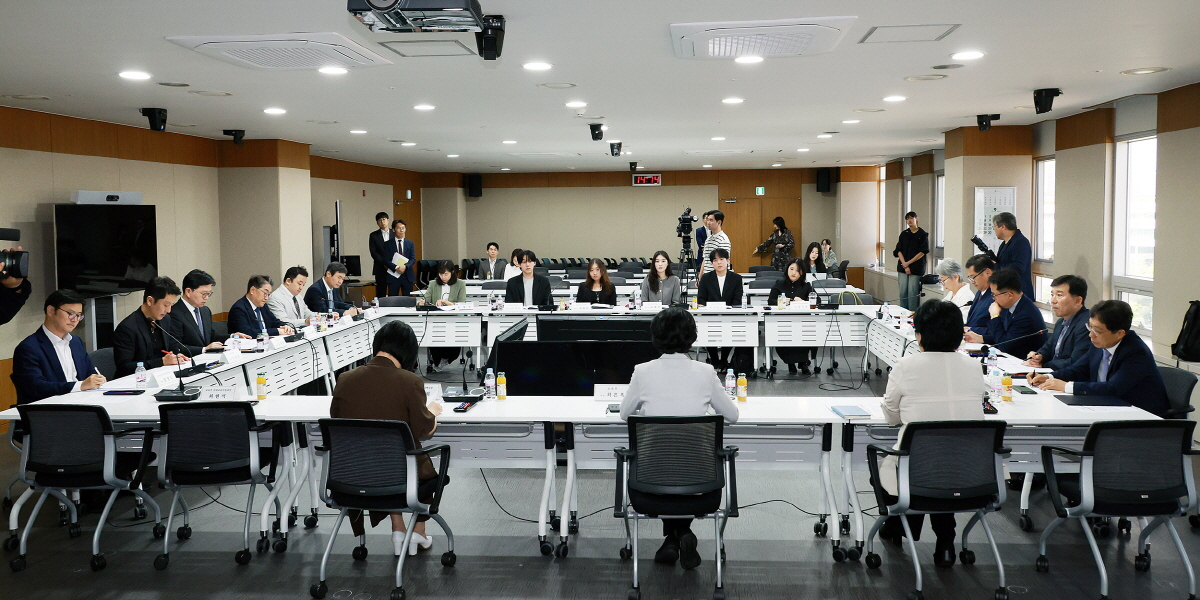 의대교육자문단 첫 회의 참석 및 위촉장 수여식