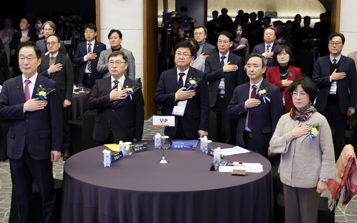 최교진 교육부 장관은 12월 17일(수) 몬드리안 서울 이태원에서 개최되는 「인공지능 맞춤형 교수학습 플랫폼」 성과공유회에 참석했다.