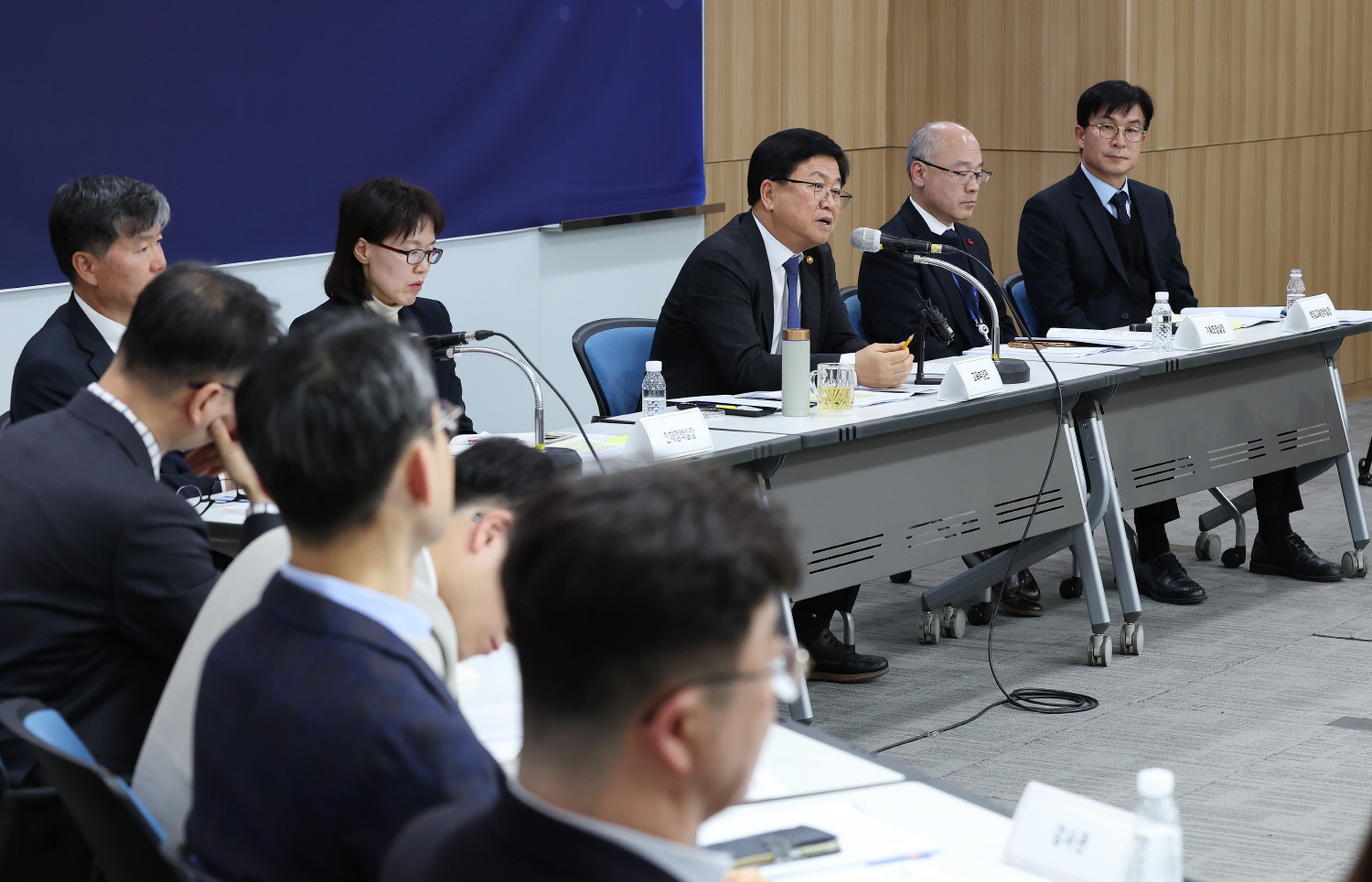 최교진 교육부 장관이 12월 22일(월), 정부세종청사 교육부 대회의실에서 취임 100일, 출입기자단 간담회를 갖고 인사말을 하고 있다.