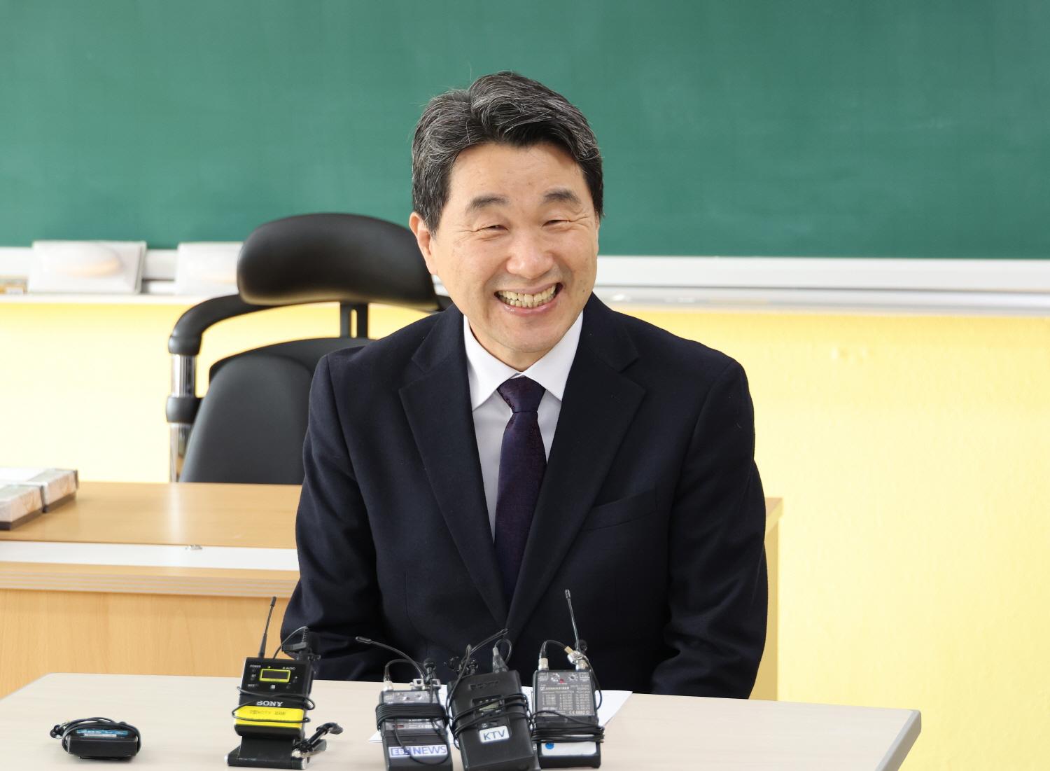 231115_시각장애 수능응시생 격려 (5).jpg